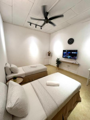 Kicauan Studio#1 Kuala Berang-Free WiFi & Netflix for 2 Pax